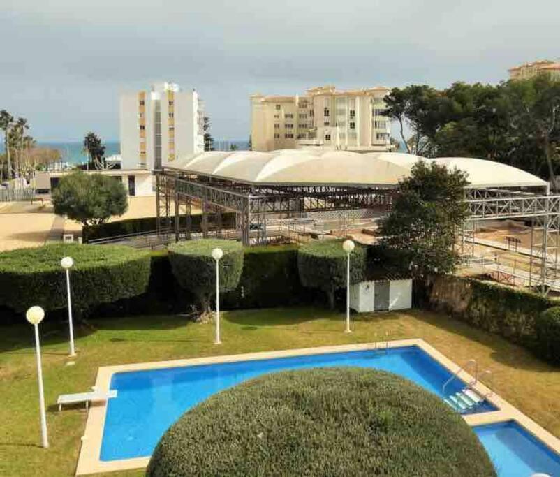 Lovely 2 Bedroom Apartment 2Nd Line To Beach アルビール エクステリア 写真