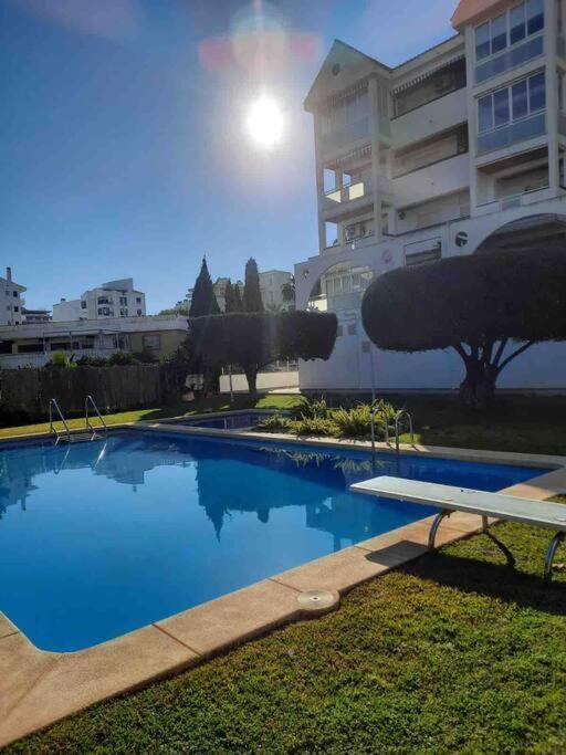 Lovely 2 Bedroom Apartment 2Nd Line To Beach アルビール エクステリア 写真