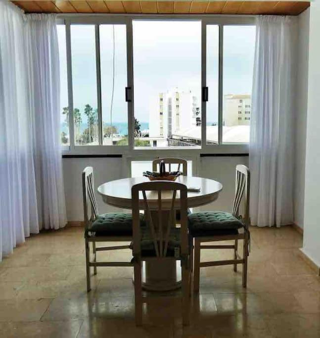 Lovely 2 Bedroom Apartment 2Nd Line To Beach アルビール エクステリア 写真
